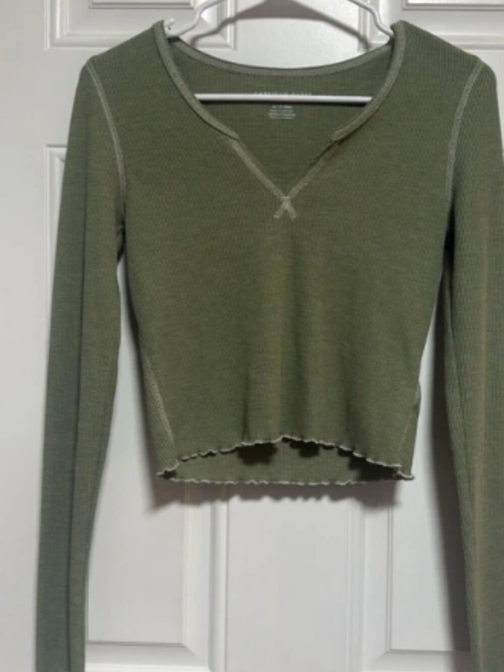 American Eagle Cropped Shirt